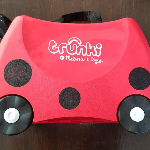 Trunki - Harley the Ladybug Ride-On Suitcase - Picture 6 of 6